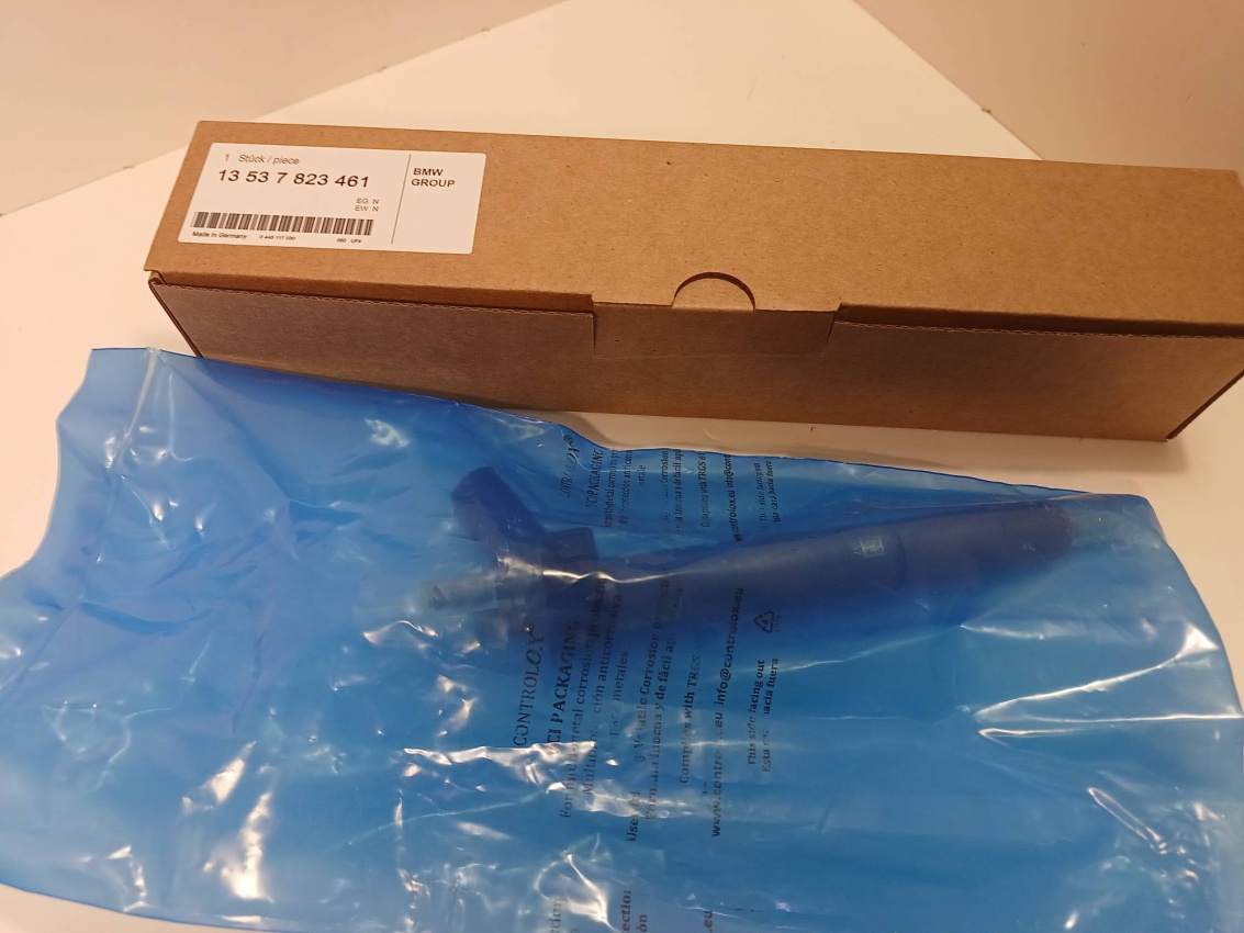 Форсунка BOSCH 0445117030 13537823461 BMW