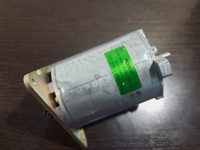 Двигатель электромотор отопителя TH300/350 21319А 70872B BOSCH 0130110019