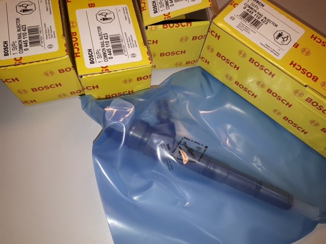 Форсунка BOSCH 0445110423 GMC OPEL 55577668 NEW ORIGINAL