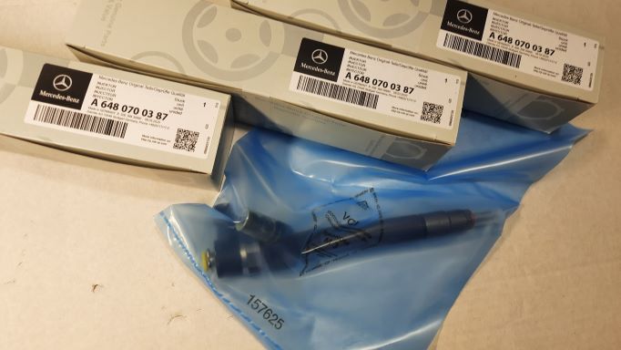 Форсунка A 6480700387 BOSCH 0986435130