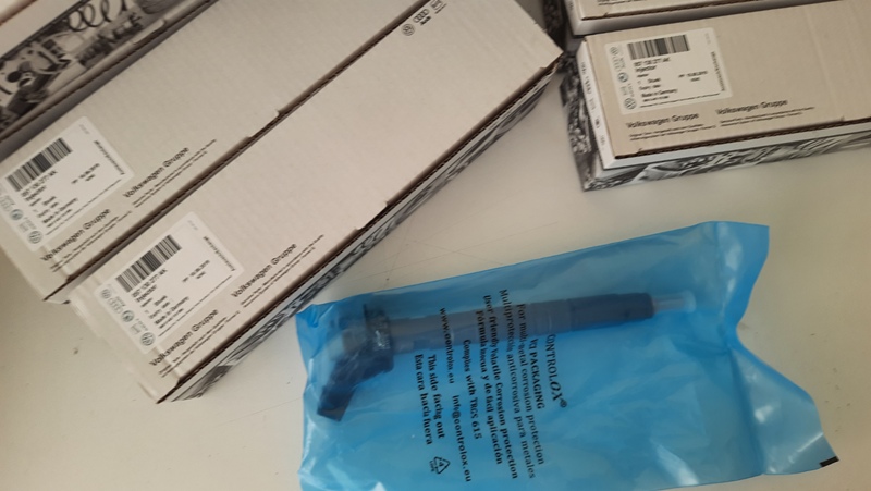 Форсунка VW 04L130277AM BOSCH 0445110703 0445110702