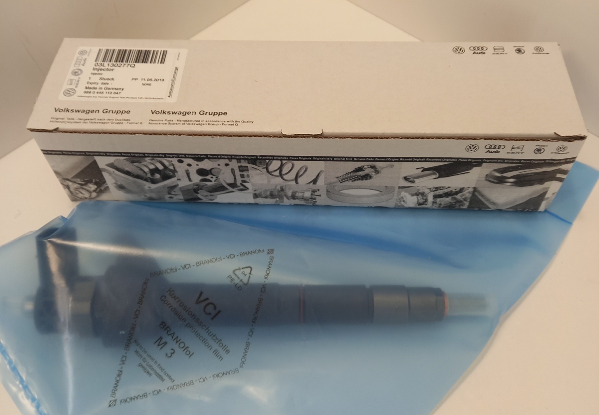 Форсунка BOSCH 0445110646  VW 03L130277Q ORIGINAL NEW  