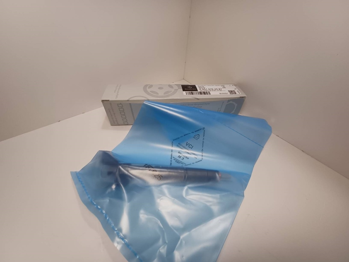 Форсунка A 6510702987 BOSCH 0445117034 0445117035