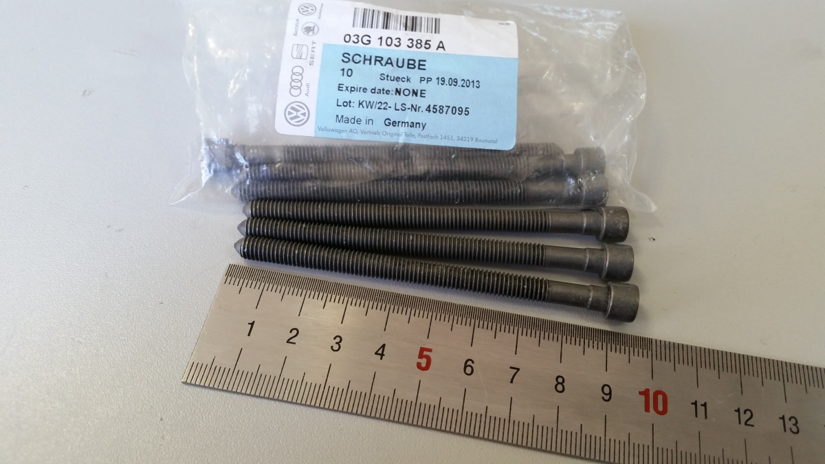 Болт крепления форсунки VAG 03G103385A