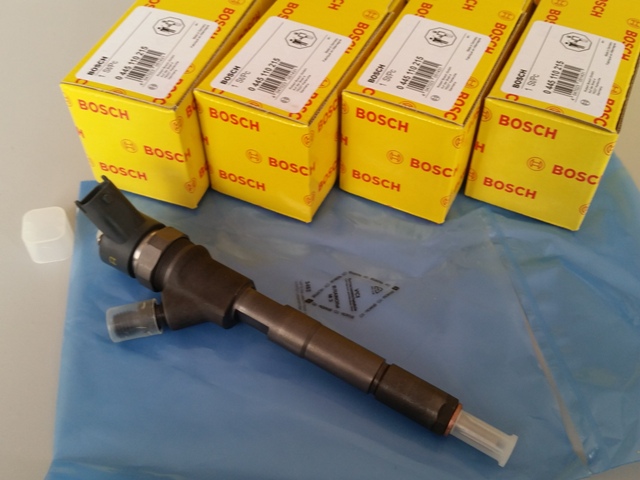 Форсунка BOSCH 0445110215 Toyota 2367033030