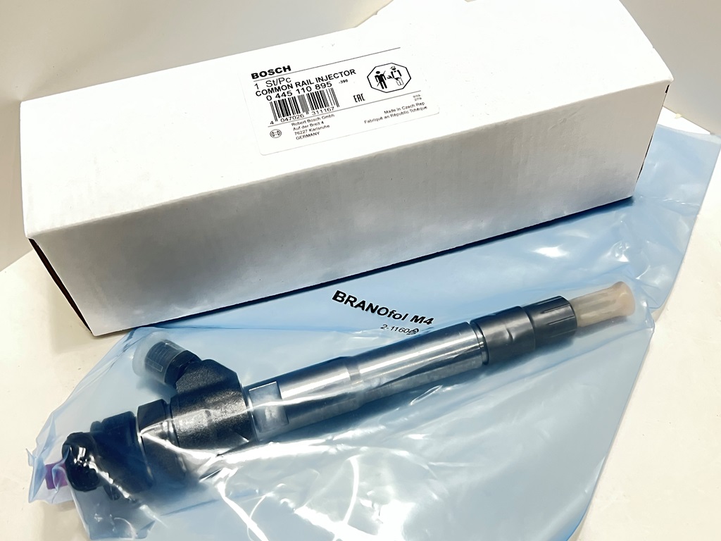 Форсунка BOSCH 0445110895 166003281R RENAULT NISSAN 