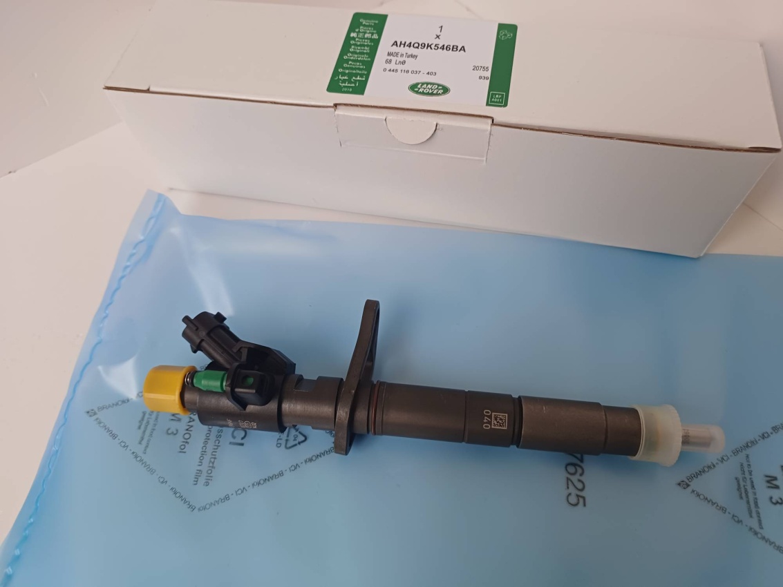 Форсунка BOSCH 0445116037 LAND ROVER AH4Q9K546BA