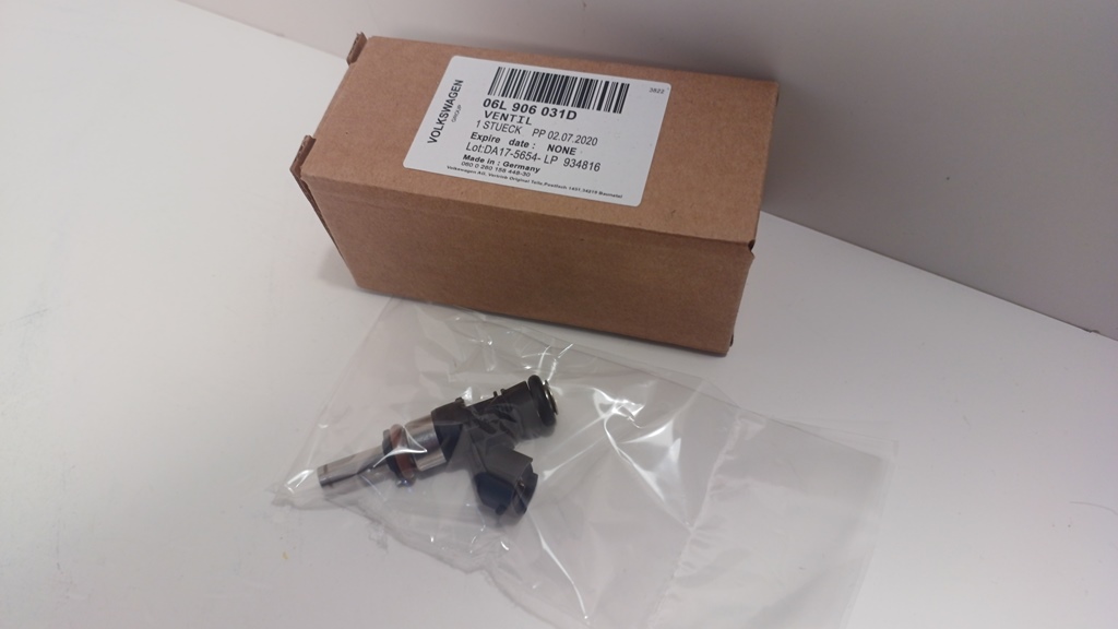 Форсунка бензиновая BOSCH VW 06L906031D 0280158448