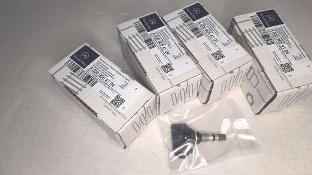 ДАТЧИК ДАВЛЕНИЯ В ШИНЕ A0009054104