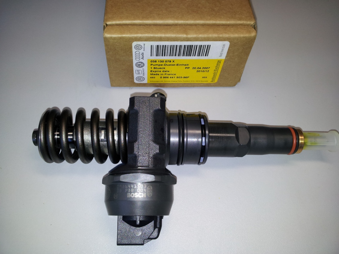 Насос-форсунка BOSCH 0414720014 038130079X