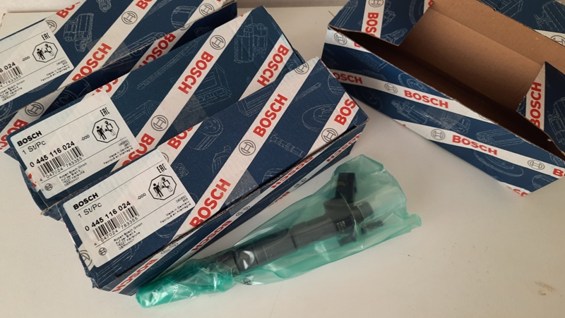 Форсунка BOSCH 0445116024 13537805428 BMW  NEW !!