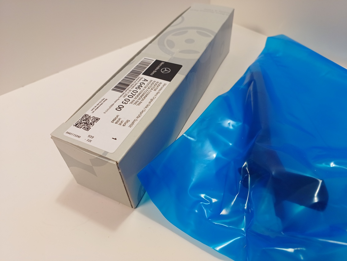 Форсунка A 6400700300 BOSCH 0445115090 NEW ORIGINAL