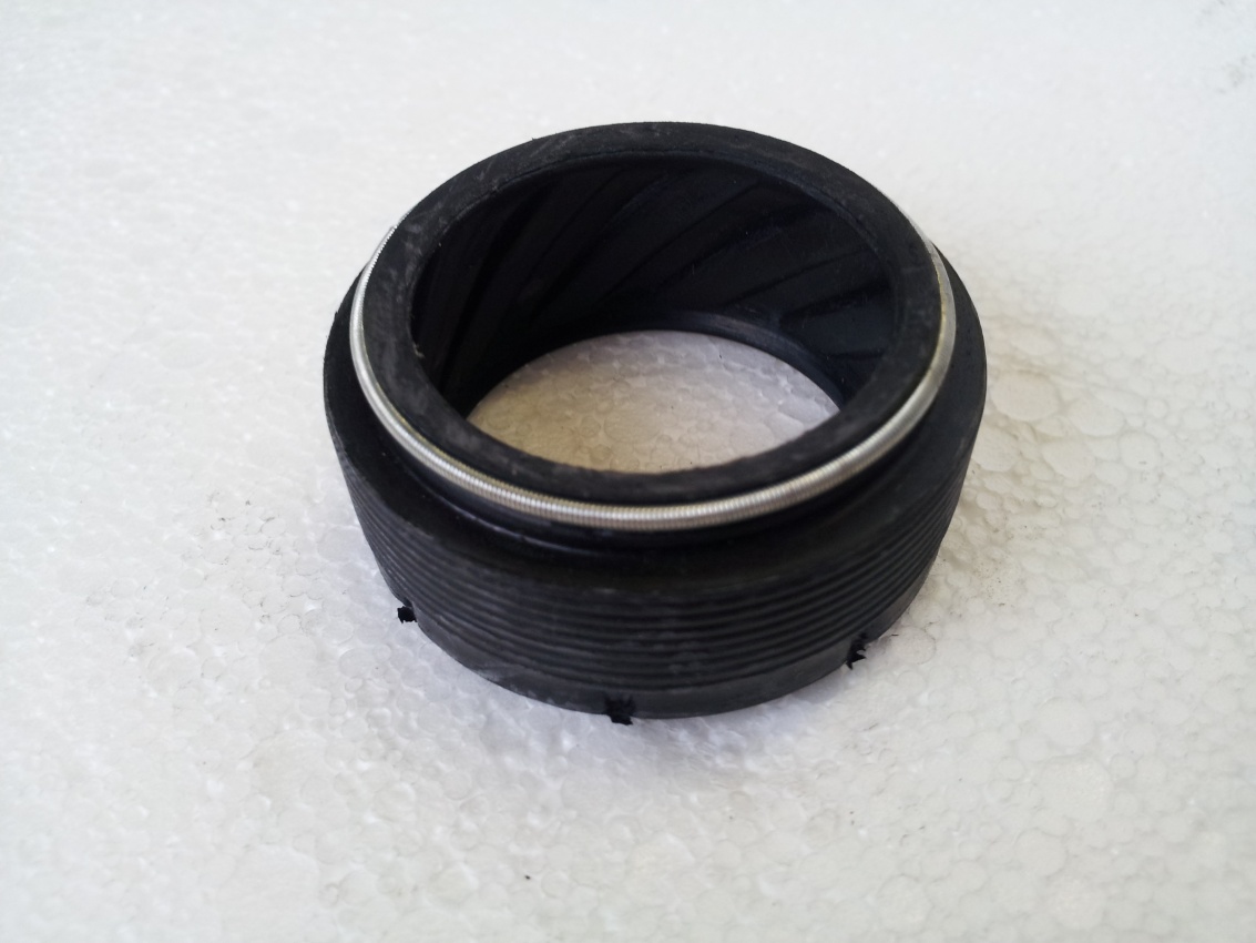 Сальник тормозной камеры малый