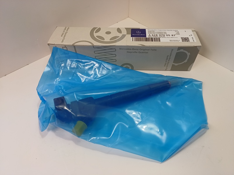 Форсунка A 6280700587 BOSCH 0445110208
