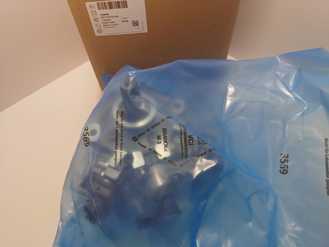 ТНВД BOSCH 0445010879 057130755AN VW