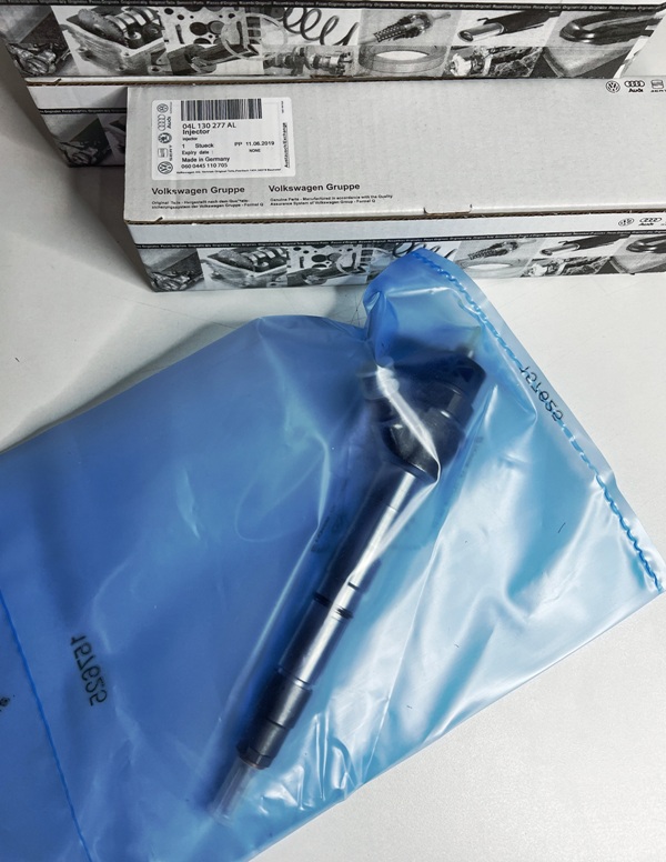 Форсунка VW 04L130277AL BOSCH 0445110705