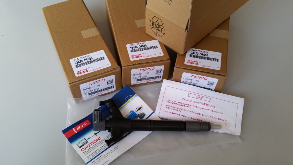 Форсунка Denso 295900-0160 23670-0R080 TOYOTA