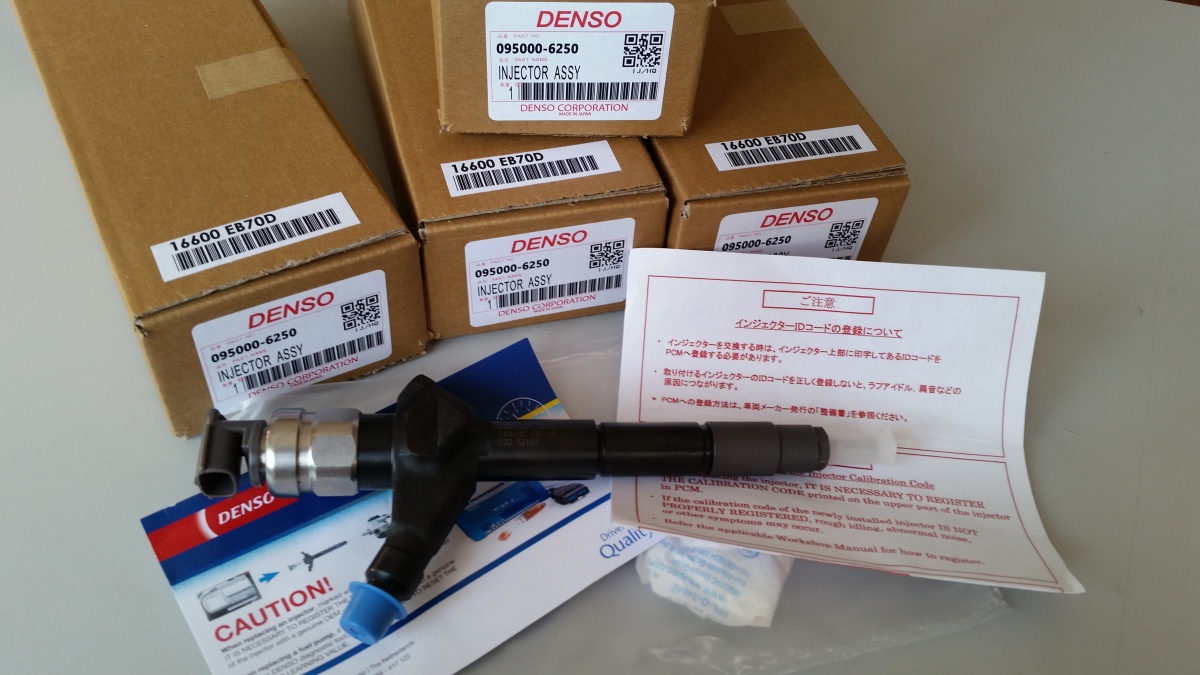 Форсунка Denso 095000-6250 16600EC00E 16600EB70 NISSAN