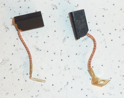 Щётка генератора (без пружин и крепления)