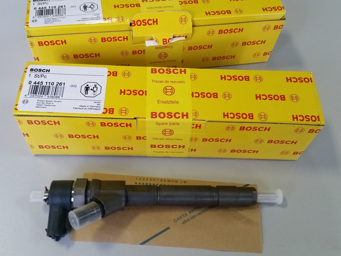 Форсунка BOSCH 0445110261 8200444808 RENAULT 2.2 dCi	
