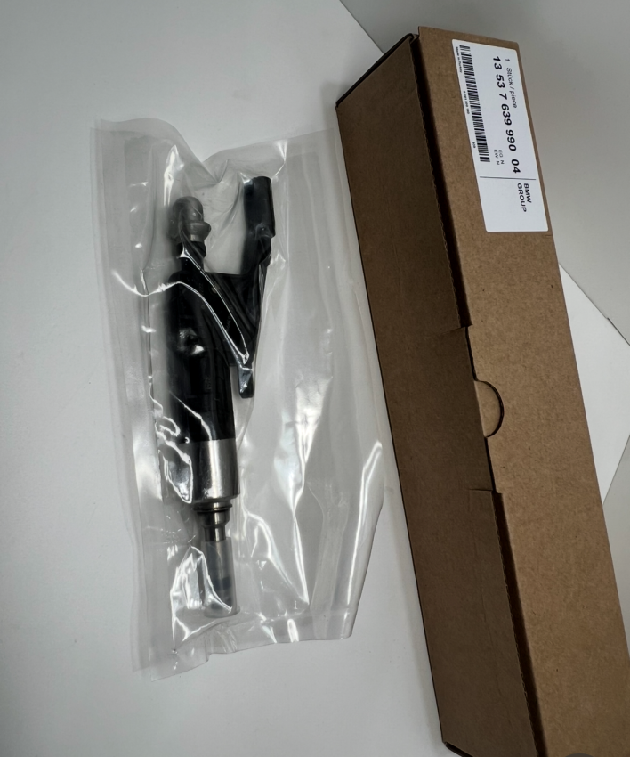 Форсунка BMW 13537639990 BOSCH 0261500140 ORIGINAL BMW NEW