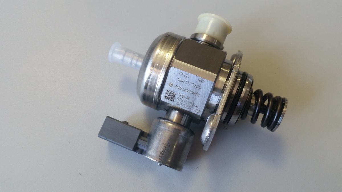 Топливный насос 06H127025Q BOSCH 0261520348 2.0 TSI (170/200 л.с.)