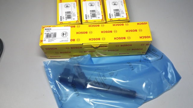 Форсунка BOSCH 0445110326 55564218 OPEL