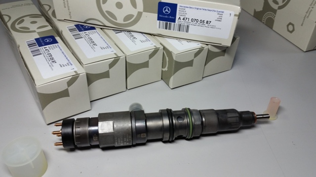 Форсунка A 4710700587 BOSCH 0445120287 0445120288 