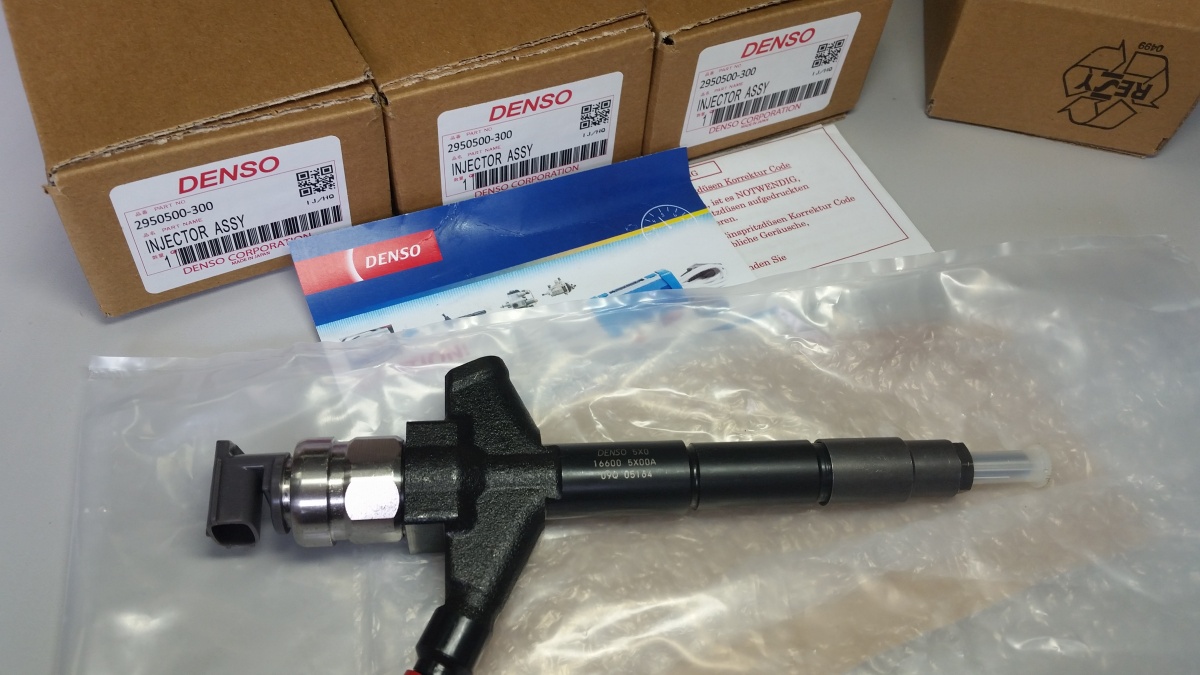 Форсунка Denso 2950500300 166005X00A NISSAN YD25 Евро 5