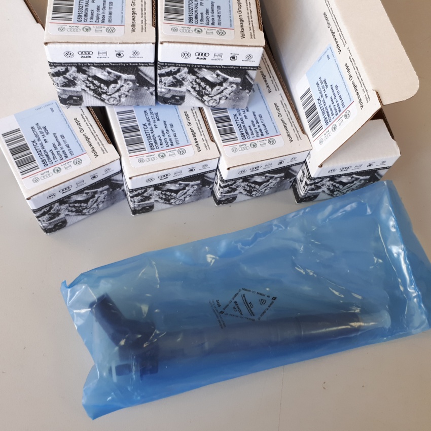 Форсунка VW 059130277CK BOSCH 0445117028  пьезо.NEW ORIGINA В УПАКОВКЕ VW AUDI