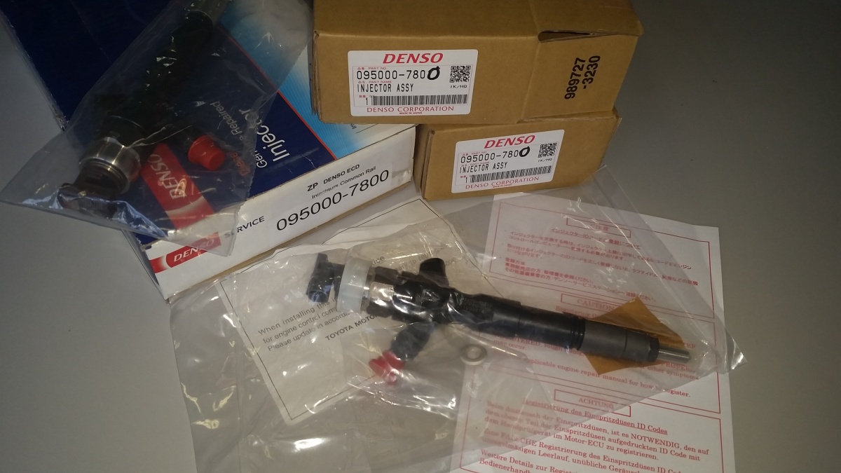 Форсунка Denso 095000-7800 CDI TOYOTA HiAce 2KD-FTV Euro4 2367039285 (236700L090) 