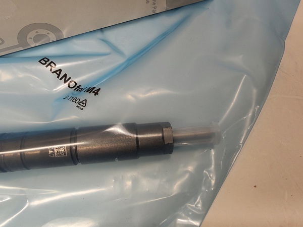 Форсунка A 6420701287  BOSCH 0445116028 NEW ORIGINAL