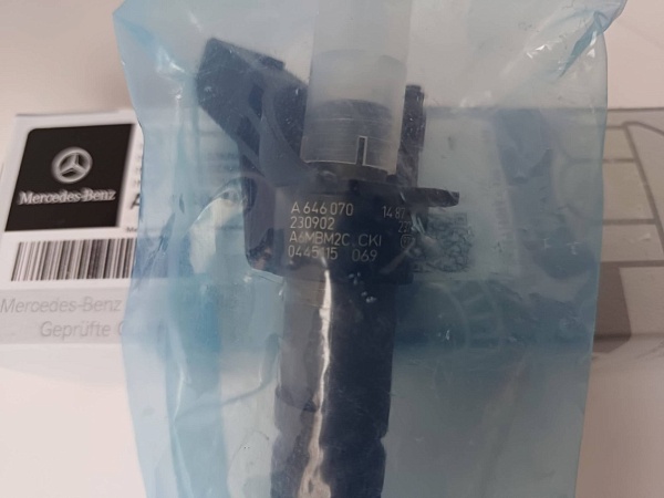 Форсунка топливная A6460701487 BOSCH 0445115069