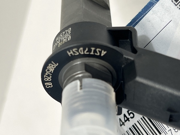 Форсунка BOSCH 0445116024 13537805428 BMW  NEW !!