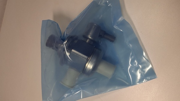 Топливный насос BMW 13517847204 BOSCH 0261520255  3013188035