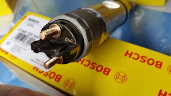 Форсунка BOSCH 0445120044 51101004043 MAN TGA 