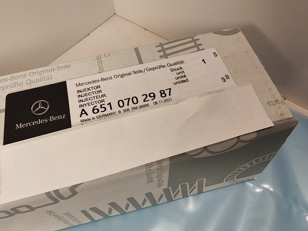 Форсунка A 6510702987 BOSCH 0445117034 0445117035