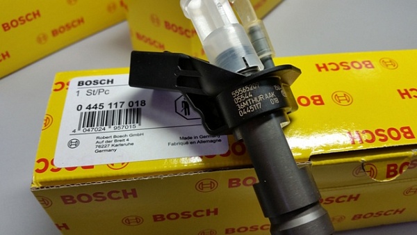 Форсунка BOSCH 0445117018 55565209 OPEL