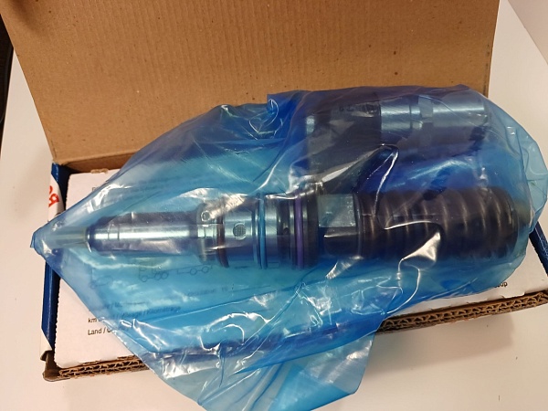 Насос-форсунка BOSCH 0414701083  IVECO 500331074 Ивеко Стралис Траккер Курсор 13