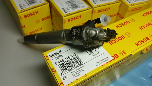 Форсунка BOSCH 0445115042 001325 Land Rover NEW ORIGINAL