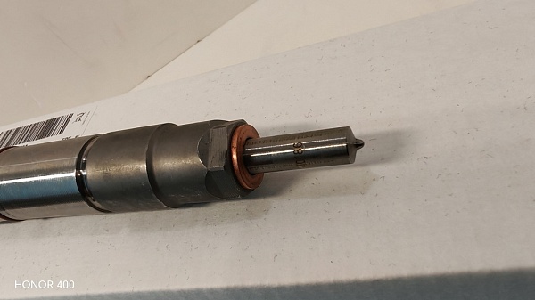 Форсунка VW 05L130277M BOSCH 0445110960