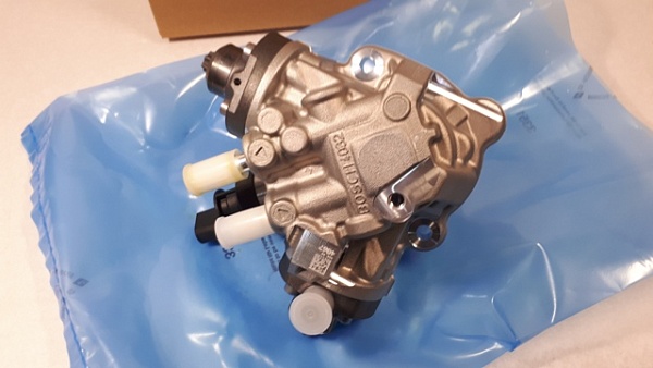 ТНВД BOSCH 0445010841 0445010819 BMW 13518571555 13518571556 B57D30A