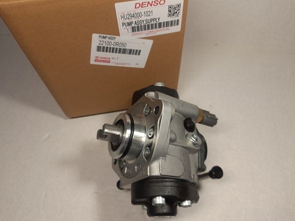 ТНВД DENSO DCRP301020 294000-1021 22100-0R050 ORIGINAL