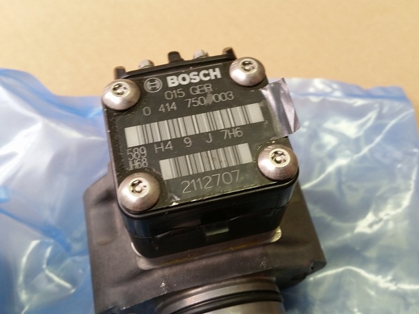 Насос-форсунка BOSCH 0414750003  KHD2112707 VOLVO 20460075 DEUTZ BF6M2012C