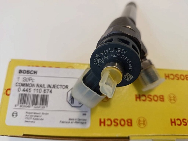 Форсунка BOSCH 0445110674 ALFA ROMEO 55260836 FIAT 55260837 2.2 D 2.2 JTD