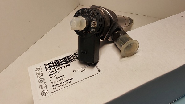 Форсунка VW 04L130277AD BOSCH 0445110473 1.6 TDI