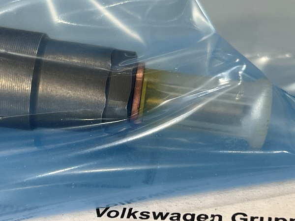 Форсунка VW 03L130277P BOSCH 0445110551 VW CRAFTER NEW ORIGINAL