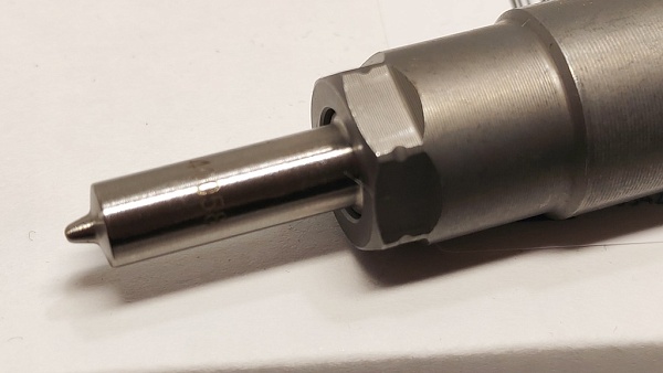 Форсунка BOSCH 0445117018 55565209 OPEL