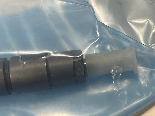 Форсунка BOSCH 0445110569 RENAULT 166000804R