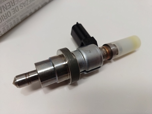 Форсунка RENAULT 8200766475 NISSAN